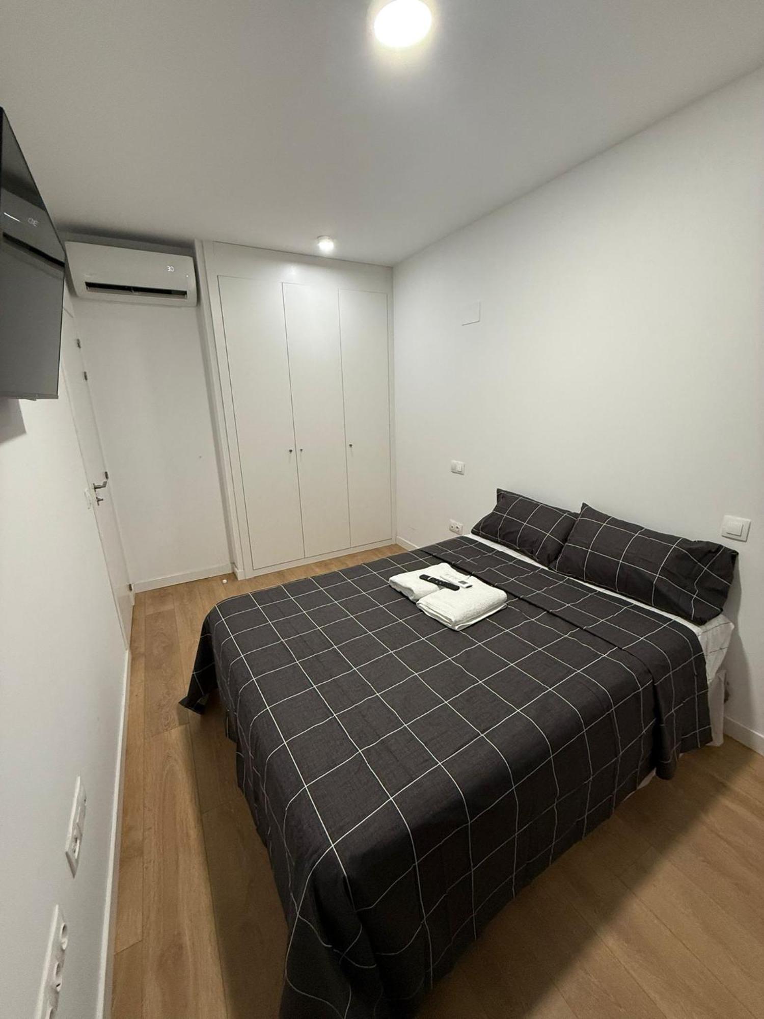 To Room Madrid Porras Exteriör bild
